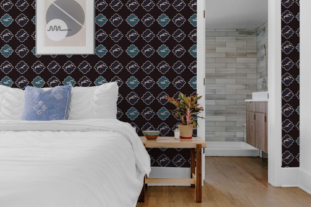 Brown Pelican wallpaper in Dark Navy